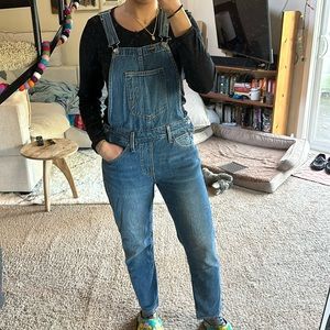 Levi’s Denim Overalls | size M